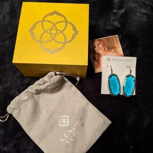 NWT Kendra Scott Earrings in London Blue